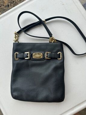 Michael Kors MK Hamilton Black Snap Closure Adjustable Flat Crossbody Bag